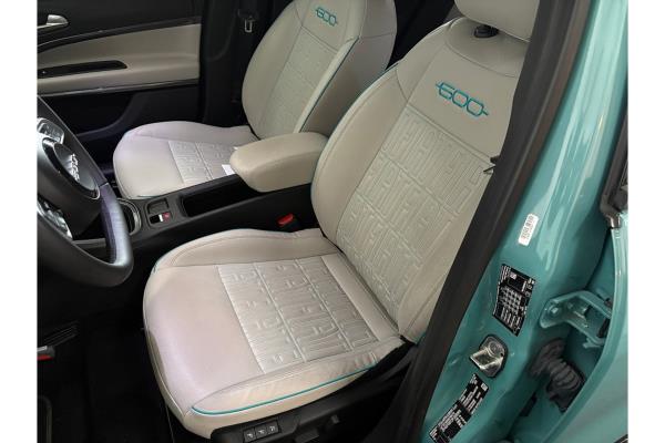 Fiat 600 Hybrid La Prima 1.2 100pk 2025 (Origineel-NL), HGJ-22-N