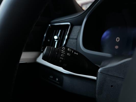 Volvo XC90 T8 AWD Plus Dark 457pk 2025 7-Persoons (1.100 KM) Fabrieksgarantie
