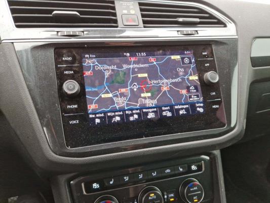 Volkswagen Tiguan Highl. Bus R 1.5 TSI 150pk 2020 (Origineel-NL), J-885-HF