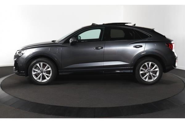 Audi Q3 45 e S Edition TFSI 266pk 2022 (Origineel-NL), P-122-PB