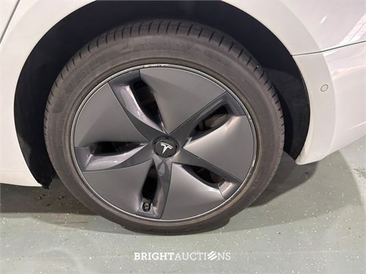 Tesla Model 3 Standard RWD Plus 60 kWh 238pk 2019 (Origineel-NL), G-097-DX