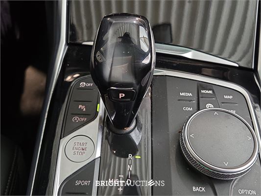 BMW 320i 3-serie Executive Edition 184pk 2019 (Origineel-NL) 3-Serie, XT-203-T