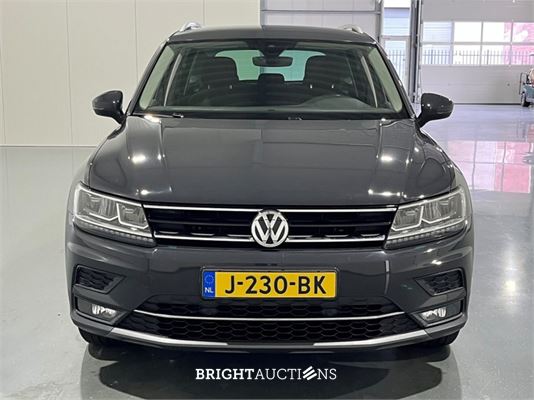 Volkswagen Tiguan ACT Highline 1.5 TSI 150pk 2020 (Origineel-NL), J-230-BK
