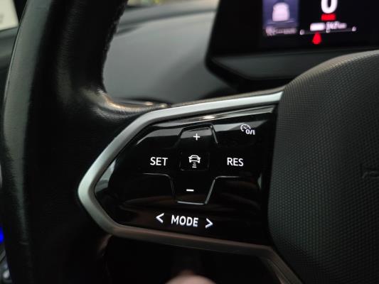 Volkswagen ID.4 First 77 kWh 204pk 2021, T-046-NV