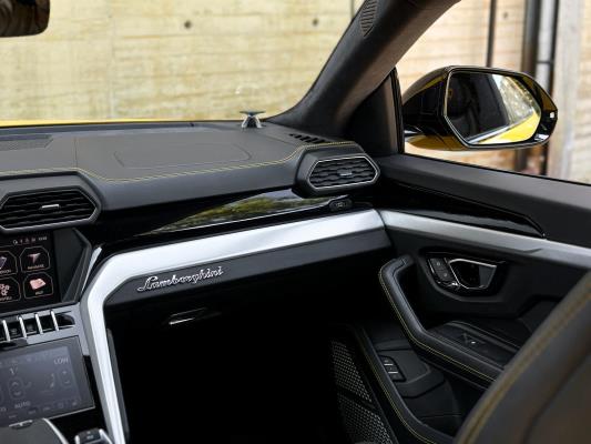 Lamborghini Urus 4.0 V8 650pk 2019 (Origineel-NL), NL-Kenteken