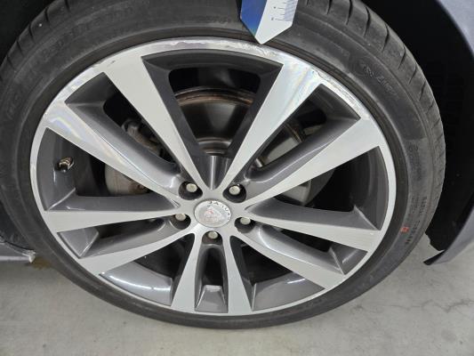 Jaguar XE D Portfolio 2.0 163pk 2015 (Origineel-NL), HV-351-R
