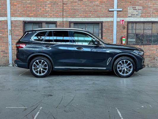 BMW X5 xDrive30d High Executive 265pk 2019, J-714-TF