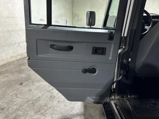 Land Rover Defender 2.5 TS5 110 SW S 122pk 2003, JRZ-71-L Youngtimer