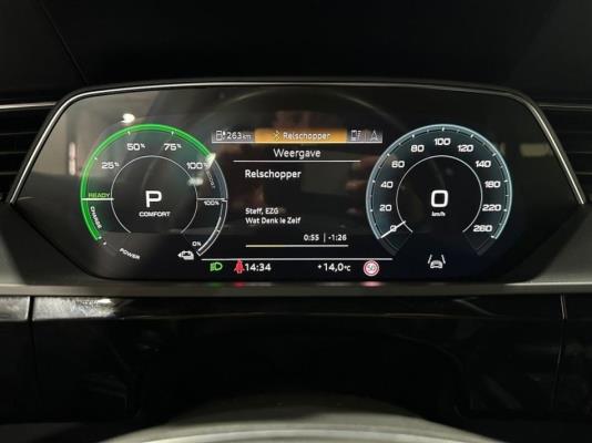 Audi Q8 e-tron 50 quattro Advanced Edition 95 kWh 340pk 2023 (Origineel-NL), T-629-HS