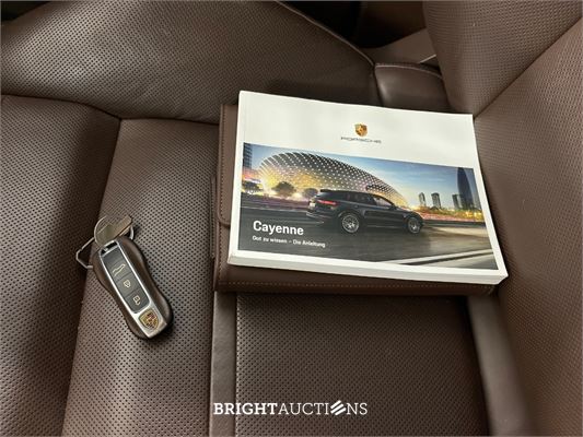Porsche Cayenne Turbo S Coupé E-Hybrid 4.0 685pk 2020, L-420-LH