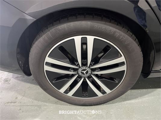 Mercedes-Benz CLA180 Shooting Brake Business Solution 136pk (Origineel-NL) CLA-Klasse, P-676-JK
