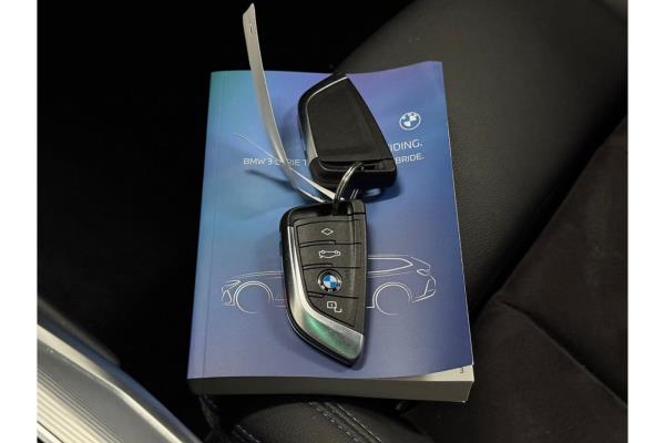 BMW 320e Touring M-Sport 272pk 2023 (Origineel-NL) 3-Serie, S-176-KP