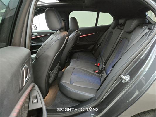 BMW 118i 1-serie High Executive 136pk 2021 (Origineel-NL) 1-Serie, L-781-BN