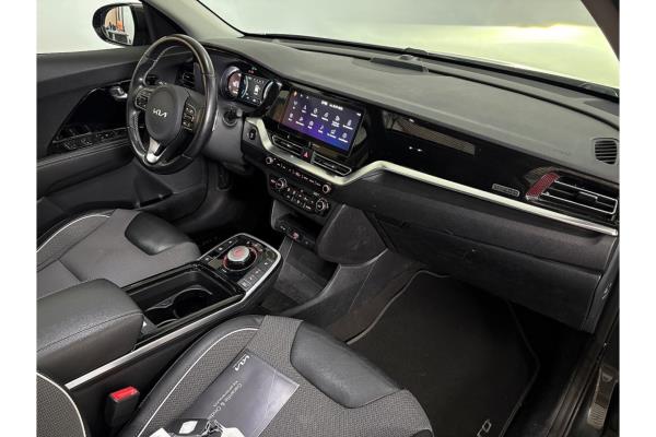 Kia Niro e- DynamicPlusLine 64 kWh 204pk 2021 (Origineel-NL), N-872-HH
