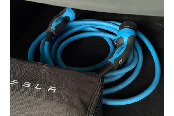 Tesla Model Y Long Range AWD 75 kWh 2023 (Origineel-NL), S-889-XH