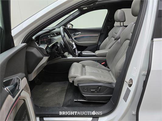 Audi e-tron 55 advanced Pro Line Plus Quattro 95 kWh 409pk 2018, J-305-VF