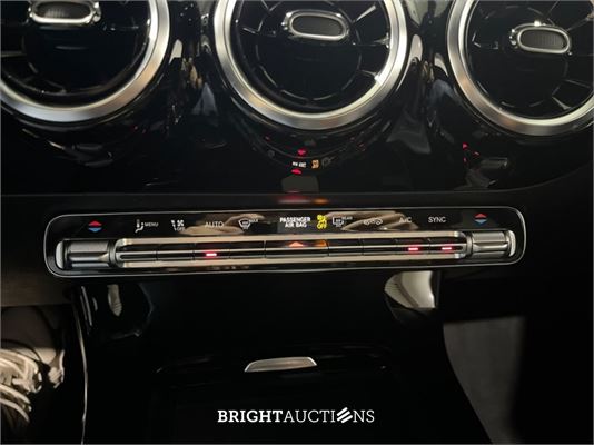Mercedes-Benz CLA180 Shooting Brake Business Solution 136pk (Origineel-NL) CLA-Klasse, P-676-JK