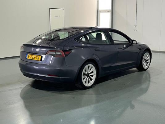 Tesla Model 3 Standard RWD Plus 60 kWh 238pk 2023 (Origineel-NL), S-225-TN