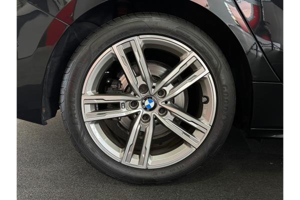 BMW 118i Business Edition 136pk 2021 (Origineel-NL) 1-Serie, L-323-RB