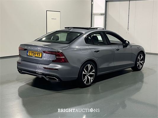 Volvo S60 Recharge T8 R-Design 2.0 AWD 392pk 2021 (Origineel-NL), L-726-VX