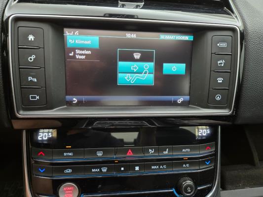 Jaguar XE D Portfolio 2.0 163pk 2015 (Origineel-NL), HV-351-R