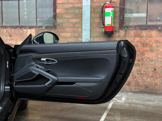 Porsche 911 991.2 Turbo S Cabrio 3.8 V6 581pk 2017 (Origineel-NL+2e eigenaar), PG-468-L