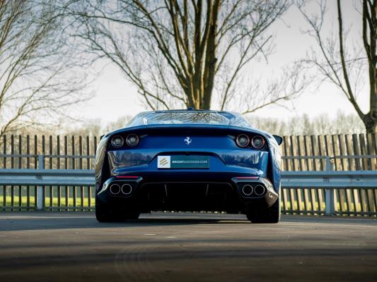 Ferrari 812 Superfast 6.5 V12 HELE -CARBON- 796pk 2020