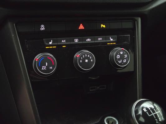 Volkswagen T-Roc Sport 1.5 TSI 150pk 2018, L-388-JZ