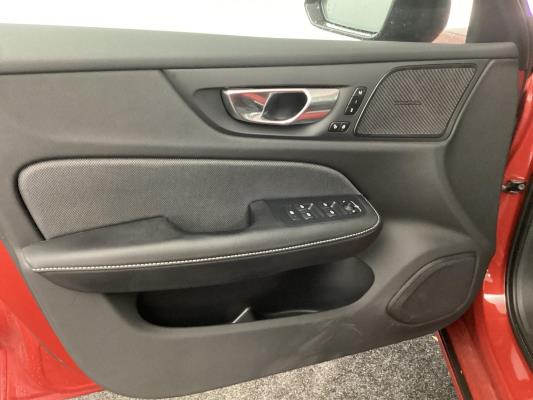 Volvo V60 B3 R-Design 2.0 163pk 2021 (Origineel-NL), L-711-FN