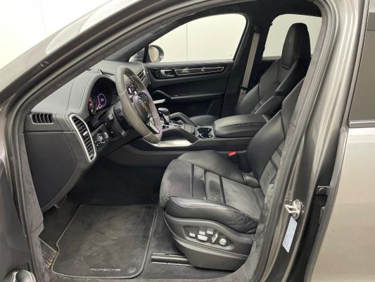 Porsche Cayenne Coupé Turbo S E-Hybrid 4.0 685pk 2020 (Origineel-NL), J-013-TK