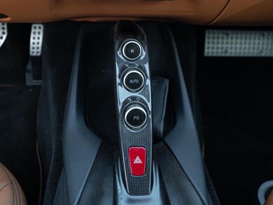 Ferrari 812 Superfast 6.5 V12 HELE -CARBON- 796pk 2020