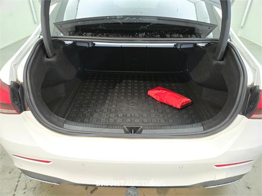 Mercedes-Benz A250 Premium Plus 225pk 2019 A-klasse, GHN-80-R