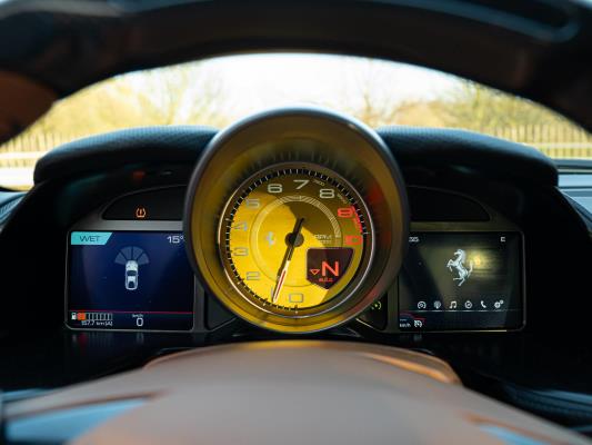 Ferrari 812 Superfast 6.5 V12 HELE -CARBON- 796pk 2020