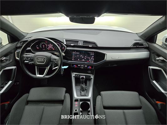 Audi Q3 45 e Advanced edition TFSI 266pk 2022 (Origineel-NL), R-270-FF