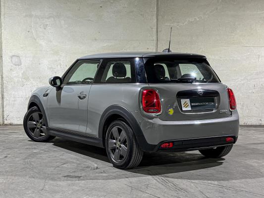 MINI Cooper Electric Essential 33 kWh 184pk 2021 F56 (Origineel-NL), L-232-DH