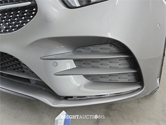 Mercedes-Benz A200 Business Solution AMG 163pk 2018 A-klasse, XT-864-L