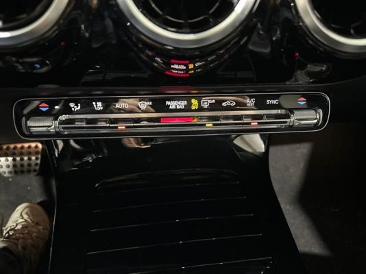 Mercedes-Benz A200 Business Solution AMG 163pk 2019 (Origineel-NL) A-Klasse, XH-436-L