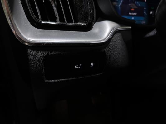 Volvo XC60 2.0 T6 Plug-in hybrid AWD Core Bright 253pk 2027 (Origineel-NL+1e eigenaar), S-190-RP