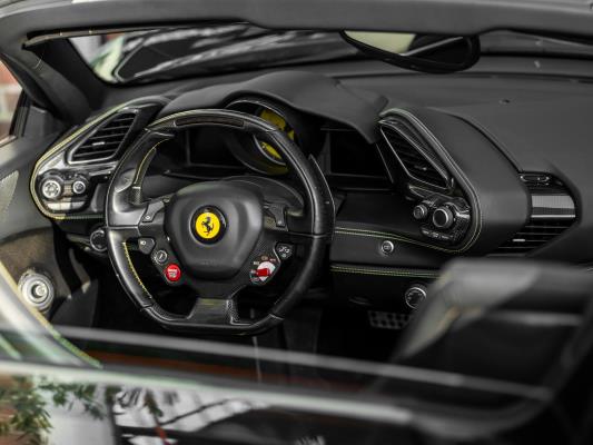 Ferrari 488 Spider HELE 3.9 V8 -Full Carbon- 670pk 2018, GFG-98-P
