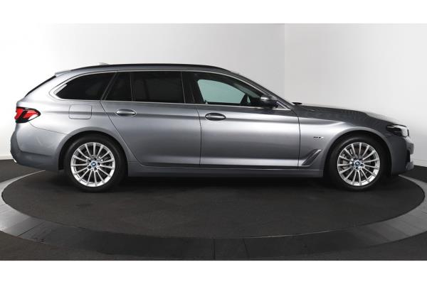 BMW 530e Business Edition Plus 292pk 2023 (Origineel-NL) 5-Serie, T-498-JN