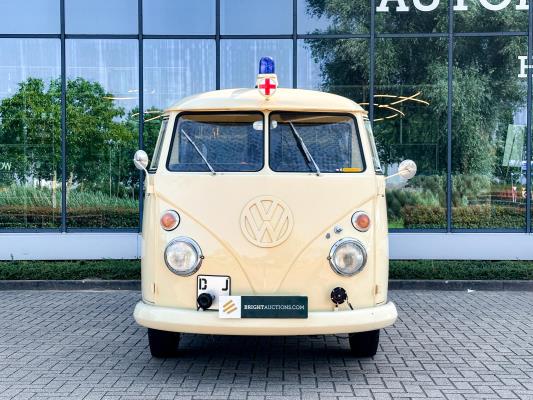 Volkswagen T1 Ambulance Transporter 1500-27 1965, BE-02-41