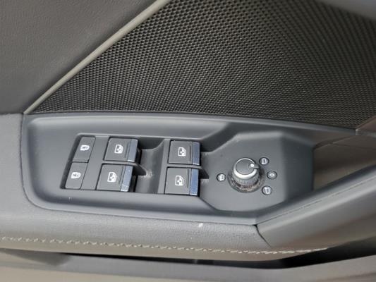 Audi A3 Limousine 30 S edition TFSI 110pk 2022 (Origineel-NL), P-882-RT