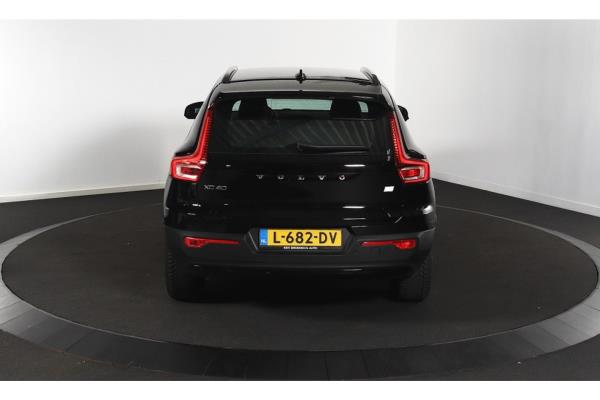 Volvo XC40 Recharge P8 R-Design AWD 408pk 2021 (Origineel-NL), L-682-DV