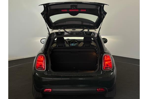 MINI Cooper Camden Plus Edition 33 kWh 184pk 2023 (Origineel-NL), S-308-XP