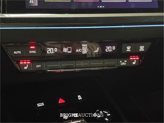 Audi Q4 50 Launch edition S Competition Quattro 77 kWh 2021 (Origineel-NL), N-031-PL