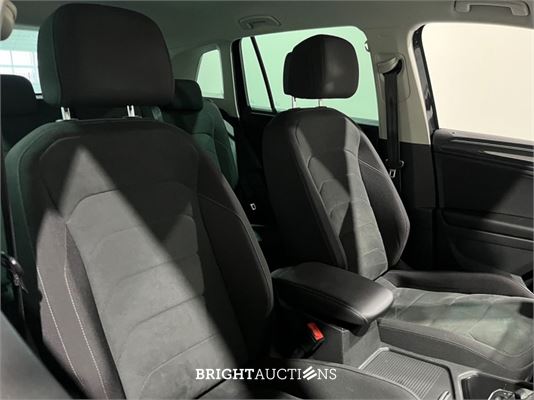 Volkswagen Tiguan ACT Highline 1.5 TSI 150pk 2020 (Origineel-NL), J-230-BK