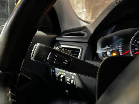 Volvo V70 2.0 T5 Summum 241pk 2017, Z-082-HJ