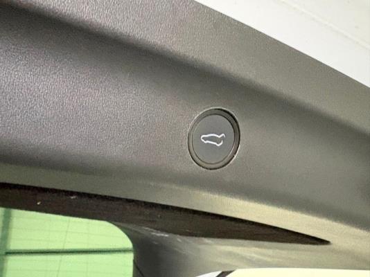 Tesla Model Y RWD 58 kWh 238pk 2023 (Origineel-NL), T-886-GX