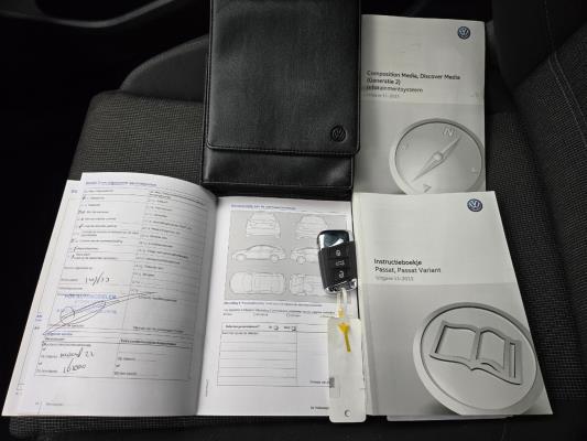 Volkswagen Passat Variant ACT Connected Series 1.4 TSI 150pk 2016 (Origineel-NL), JJ-820-G