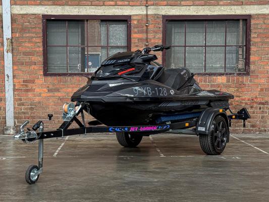 BRIGHT AUCTIONS: Luxury, sports, classics & premium daily drivers te Boxmeer